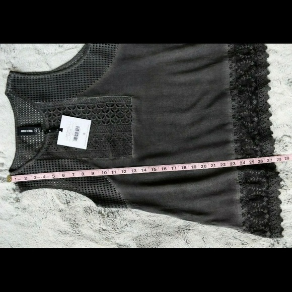 NEW Agnes & Dora Eyelet Tunic Sleeveless Gray Embroidered Lace Top-XS (0… - Picture 10 of 12